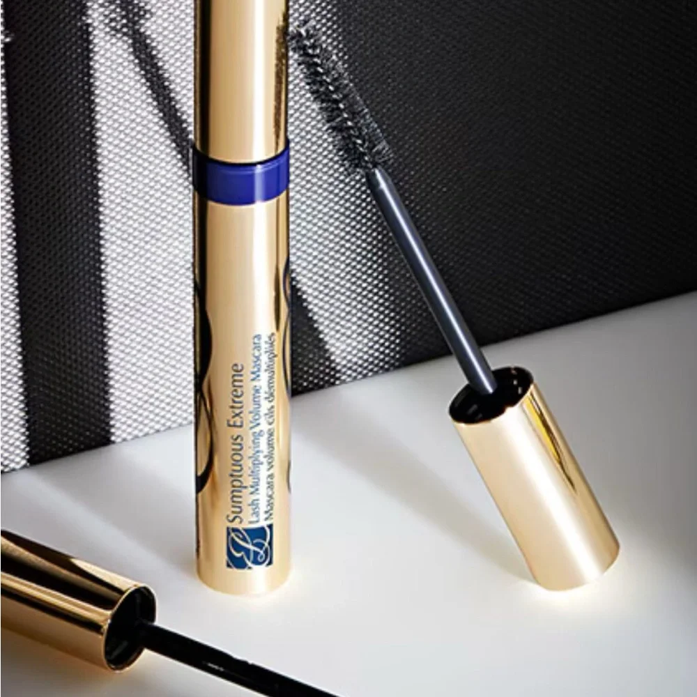 Estee Lauder Sumptuous Extreme Mascara - 01 Extreme Black full size without box